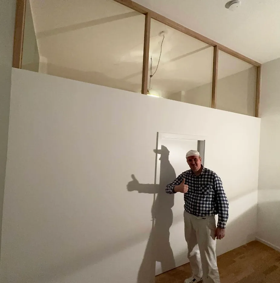 Fertig gebaute Trennwand