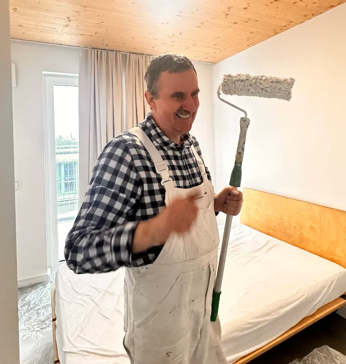 Maciej Lucki bei der Arbeit in Berlin-Wedding